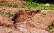 ۱۲۵ میلیون هکتار عرصه طبیعی کشور دچار فرسایش خاک است