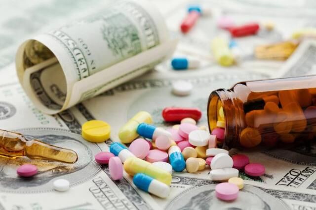 تخصیص ۲۰ هزار میلیارد تومان به شرکت های دارویی/ افزایش ۴ هزار میلیارد دلاری سهمیه ارزی