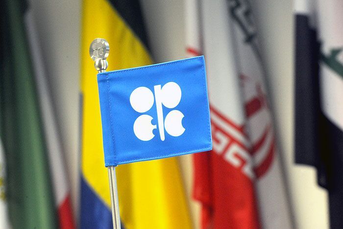 موافقت اوپک پلاس با کاهش تولید ۲.۲ میلیون بشکه نفت در روز 