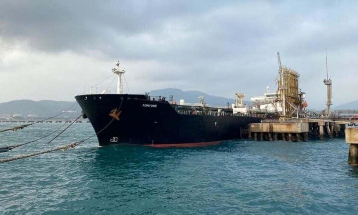 رویترز: صادرات نفت ایران به بیش از یک میلیون بشکه در روز رسید