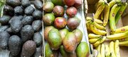 کاهش قیمت موز و انواع میوه و صیفی در هفته پایانی دی ماه