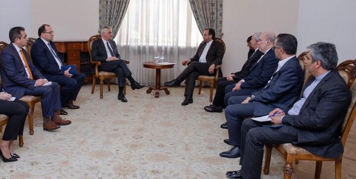 دیدار وزیر اقتصاد با معاون نخست وزیر و وزیر اقتصاد ارمنستان
