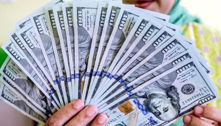 تداوم تثبیت نرخ دلار در مرکز مبادله ارز و طلا 