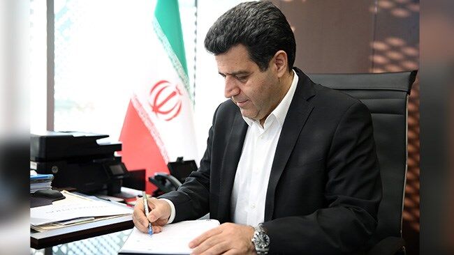 حسین سلاح‌ورزی، خبر استعفای خود را تکذیب کرد