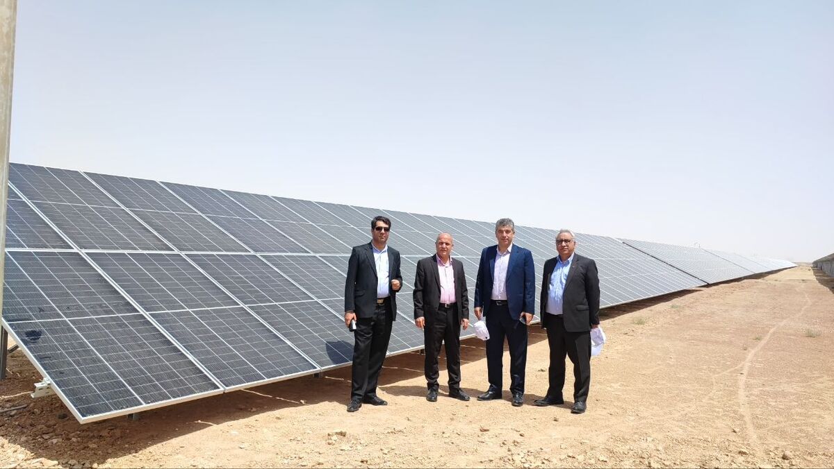 افتتاح پنجمین نیروگاه خورشیدی غدیر با مشارکت بانک توسعه صادرات ایران