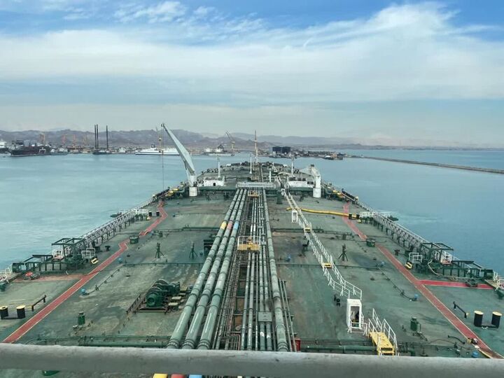 فایننشال‌تایمز: صادرات نفت ایران به بالاترین میزان در شش سال اخیر رسید