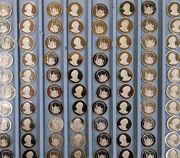 فروش ۱۱۱۸ قطعه ربع سکه در نخستین حراج مرکز مبادله