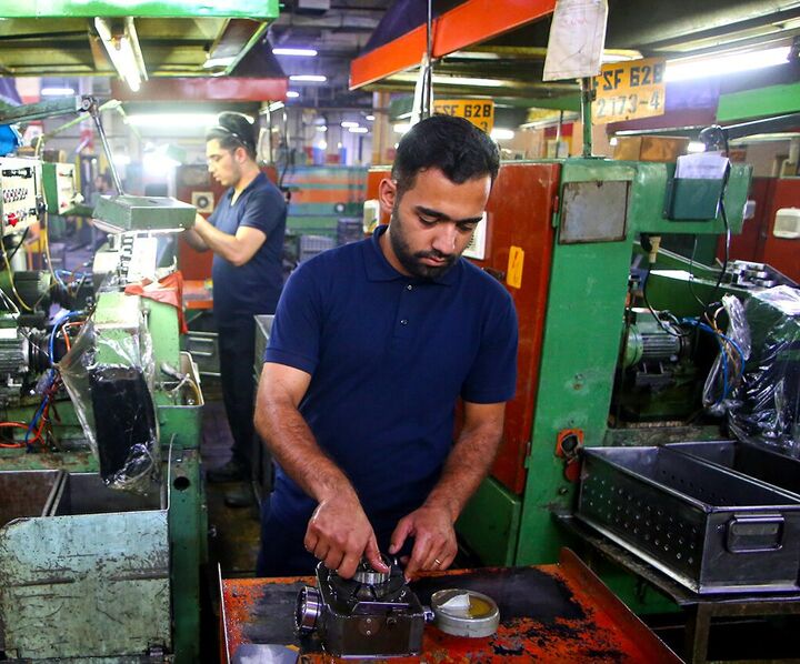 تولید و سرمایه‌گذاری از مسائل بسیار جدی اقتصاد ایران است