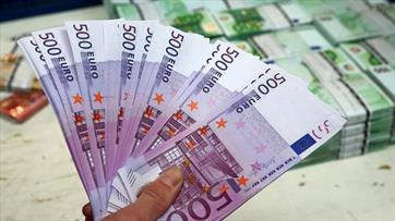 خروج ۵۰۰۰ یورو ارز و اوراق بهادار در سفرهای هوایی مجاز است