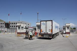 روزانه ۴۰۰ کامیون کالای صادراتی از مرز پرویزخان به عراق صادر می‌شود