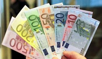 کاهش قیمت یورو و پوند