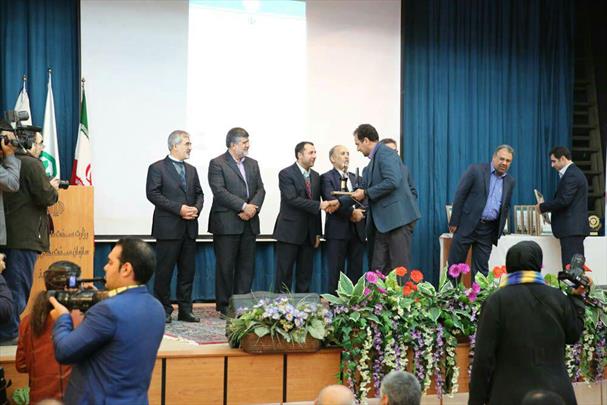 مراسم تقدیر از ۱۹ صادرکننده برتر استان البرز با حضور مدیرعامل بانک توسعه صادرات