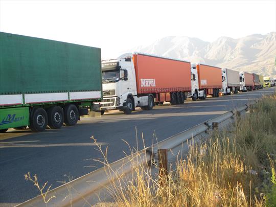 وزارت صمت به استان برای تامین ۵ هزار پلاک خودرو ترانزیت کالا کمک کند