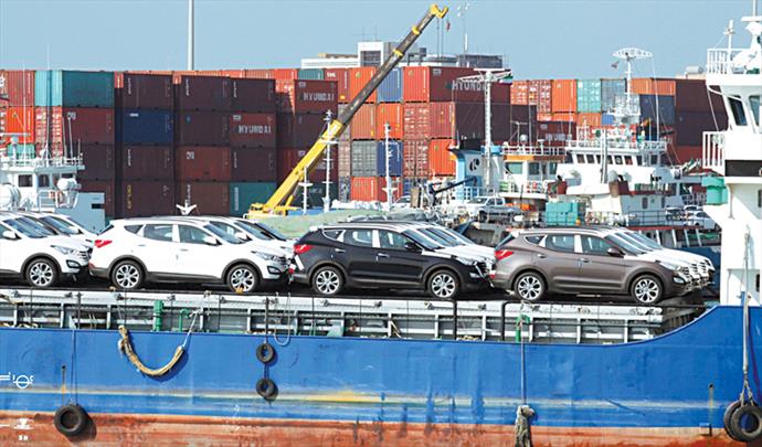 کاهش ۷۳ درصدی واردات خودرو در ۲ ماهه نخست امسال