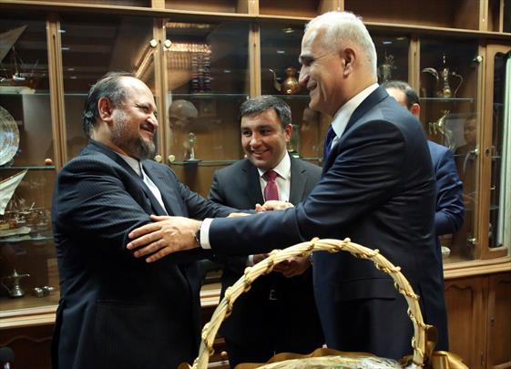 تاکيد وزير صنعت بر لزوم افزايش حجم تجارت ايران و آذربايجان 