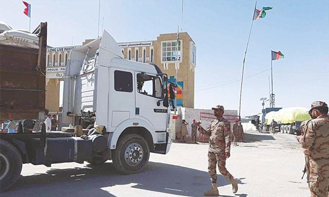 کشف ۲.۱ کیلوگرم تریاک از کامیون خالی برگشتی از افغانستان